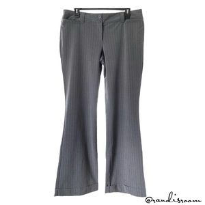 EUC Star City Vintage Gray Pin Striped Cuffed Boot Cut Trousers Size 11 Juniors